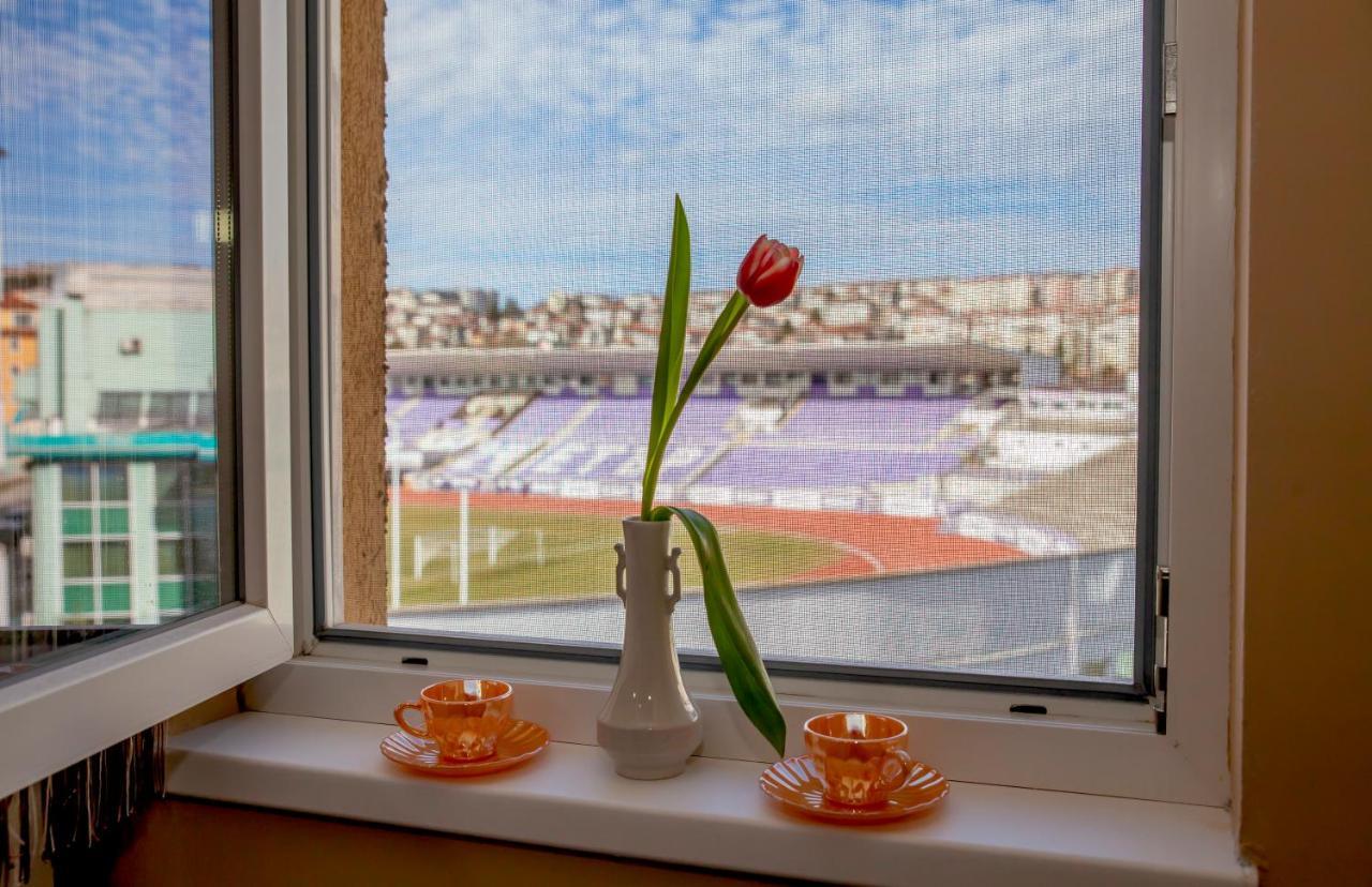 Stadium Apartments Veliko Tarnovo Kültér fotó
